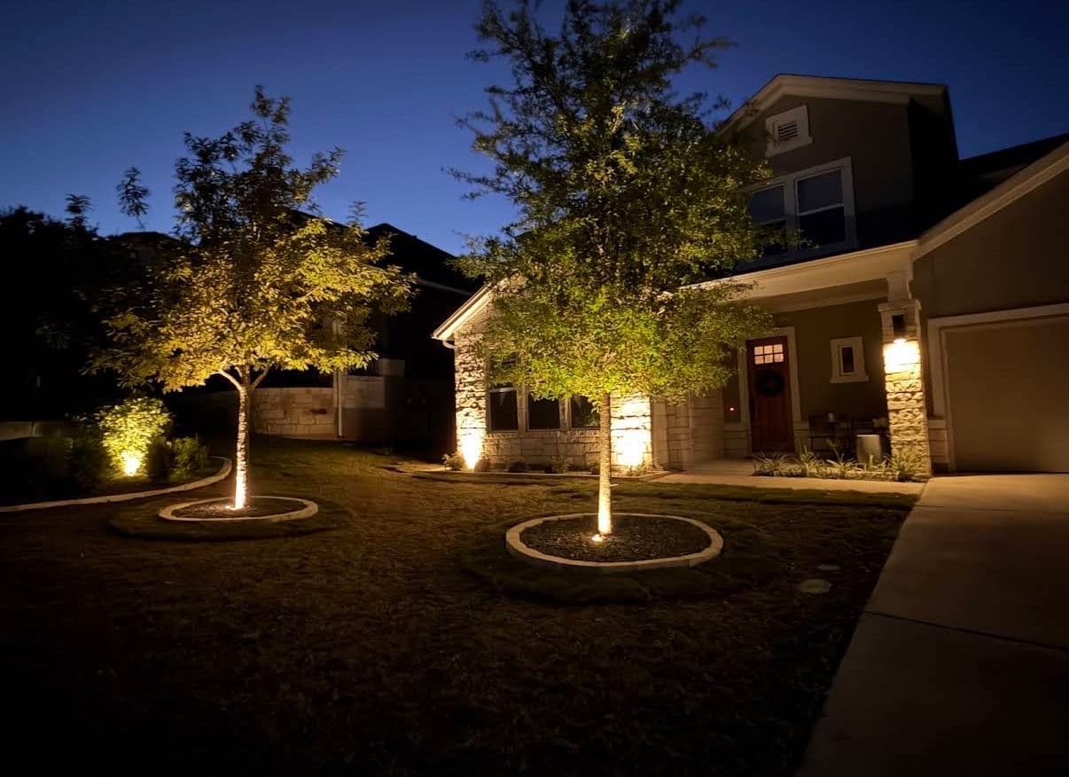 Gallery photos for Cozy Evening Outdoor Spaces with Champion Outdoor Solutions: Image #1